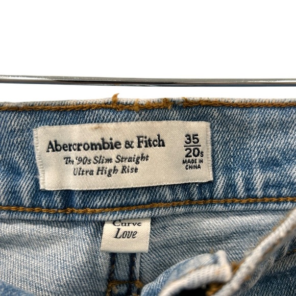 Abercrombie & Fitch Women’s 90s Slim Straight Jeans - Picture 6 of 7